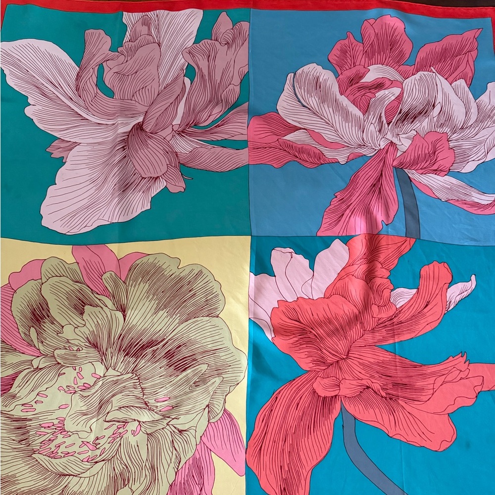 Hermès Stole Etude Pour Un Iris-Arc En Ciel silk scarf. - Picture 16 of 16